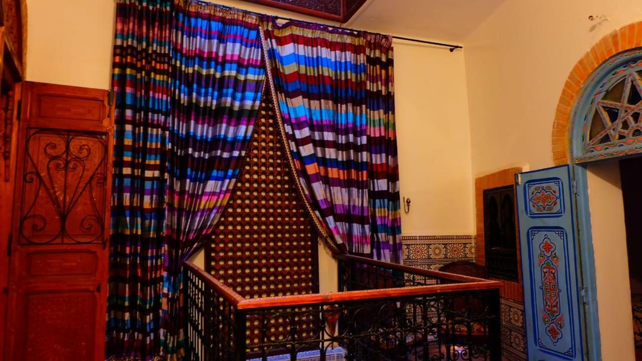 Mille Et Une Nuit Meknès Buitenkant foto